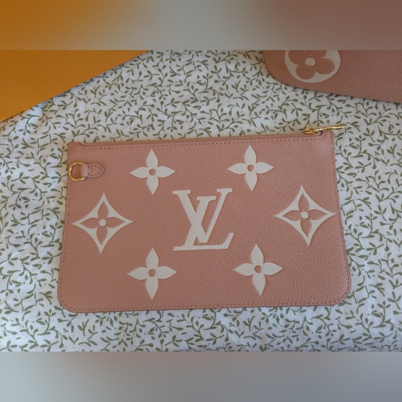 Louis Vuitton Empreinte Monogram Giant Neverfull Pochette Trianon Pink Cream